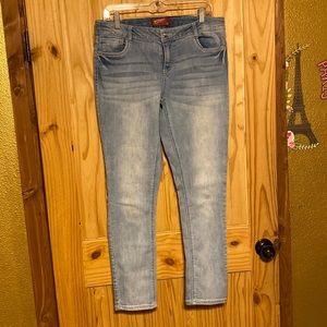 Skinny jeans